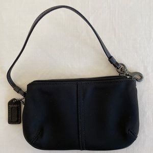 NWOT COACH fabric wristlet. Black. Zipper strap purse cell phone holder